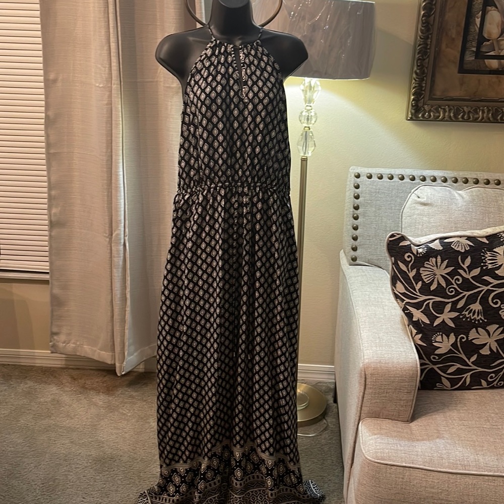NWOT Maxi Dress Black & White